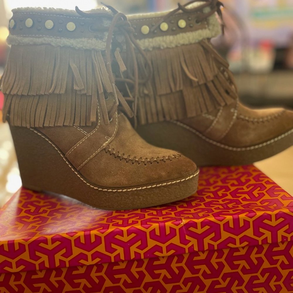 Sam Edelman Kemper Shearling Lined Fringed Suede Wedge Boots